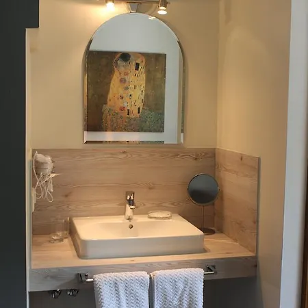 ゲストハウス Auszeit Am Eifelsteig 4*