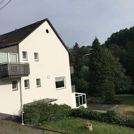 Auszeit Am Eifelsteig بيت ضيافة 4*